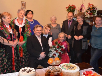 Setne urodziny Pani Marii Zawada z Ciśca - zdjęcie8