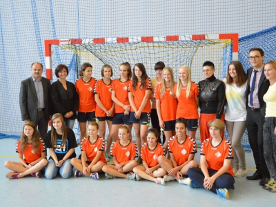 Turniej Podbeskidzkiej Ligi Piłki Ręcznej Dziewcząt - zdjęcie1
