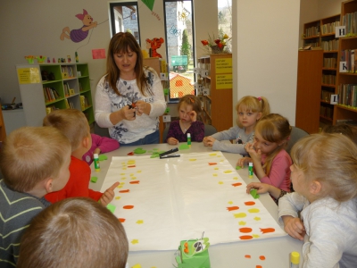 Przedszkolaki w bibliotece. - zdjęcie17