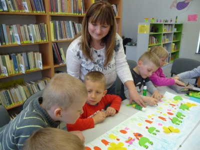 Przedszkolaki w bibliotece. - zdjęcie6