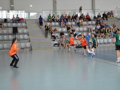 Turniej Podbeskidzkiej Ligi Piłki Ręcznej Dziewcząt -  fotorelacja! - zdjęcie21