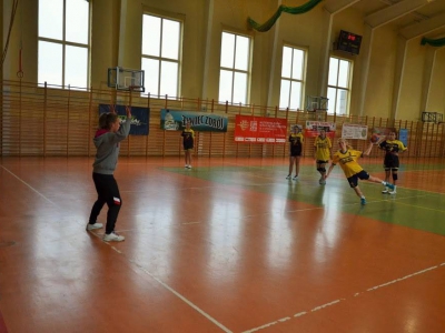 Sukces TS Metal Węgierska Górka w turnieju  Podbeskidzkiej Ligi Amatorskiej Piłki Ręcznej Dziewcząt - zdjęcie25