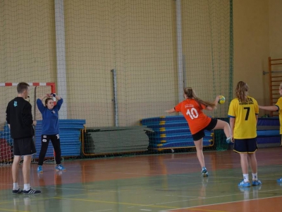 Sukces TS Metal Węgierska Górka w turnieju  Podbeskidzkiej Ligi Amatorskiej Piłki Ręcznej Dziewcząt - zdjęcie19