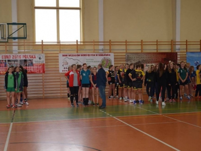 Sukces TS Metal Węgierska Górka w turnieju  Podbeskidzkiej Ligi Amatorskiej Piłki Ręcznej Dziewcząt - zdjęcie3