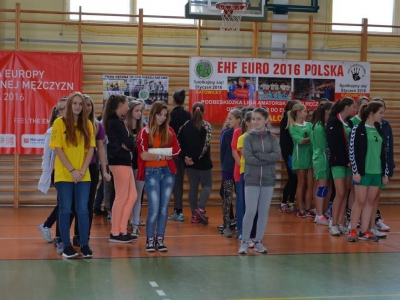Sukces TS Metal Węgierska Górka w turnieju  Podbeskidzkiej Ligi Amatorskiej Piłki Ręcznej Dziewcząt - zdjęcie2