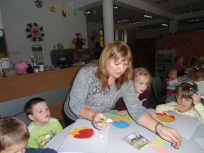 Przedszkolaki z wizytą w bibliotece - zdjęcie5