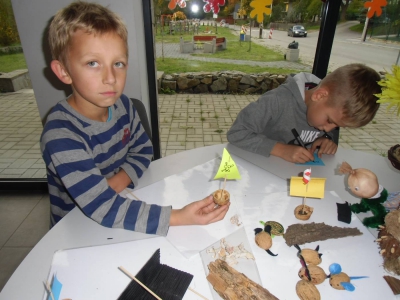 Kolorowy październik w bibliotece. - zdjęcie6