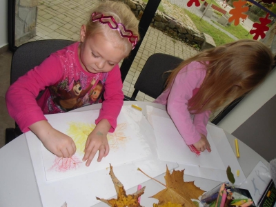 Kolorowy październik w bibliotece. - zdjęcie18