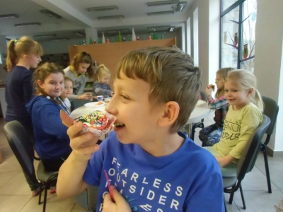 Słodkie zajęcia w bibliotece. - zdjęcie11