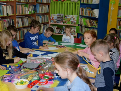 Słoneczne spotkanie w bibliotece - zdjęcie9