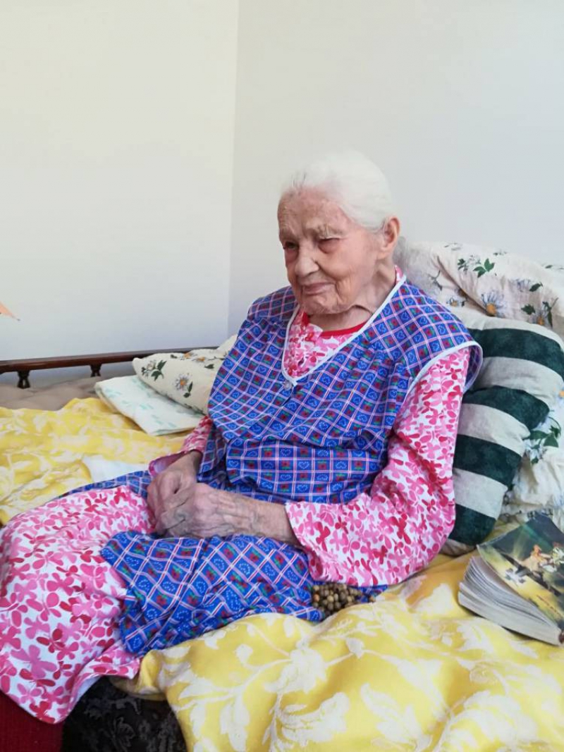 Pani Rozalia Wojtyła z Żabnicy skończyła 99 lat.