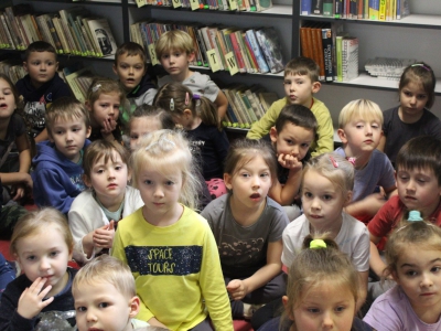 Poznajemy bibliotekę - spotkanie z przedszkolakami! - zdjęcie19