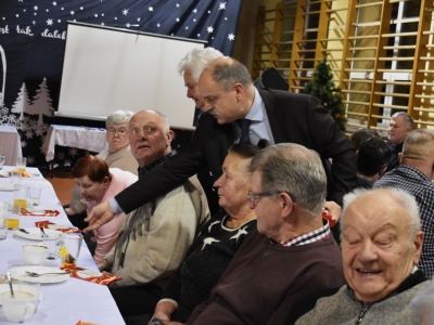 Spotkanie świąteczne z seniorami w Żabnicy - zdjęcie43