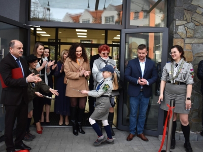 Uroczyste otwarcie budynku biblioteki w Żabnicy - zdjęcie25