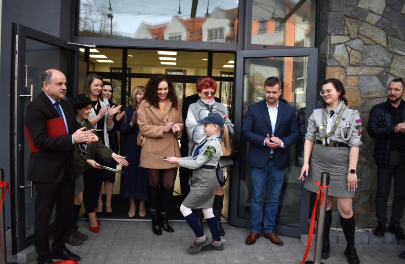 Uroczyste otwarcie budynku biblioteki w Żabnicy