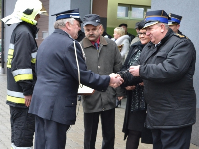 Uroczyste poświęcenie i przekazanie wozu strażackiego OSP Węgierska Górka - zdjęcie7