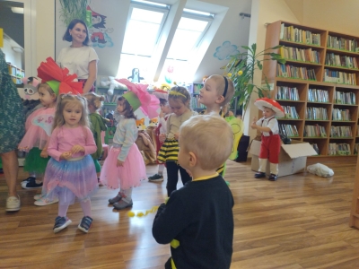 Dzień Mamy i Taty w Bibliotece w Cięcinie - zdjęcie15